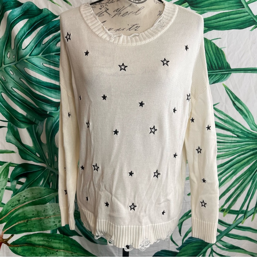 Boutique Sweet Lovely White Star Embroidered Distressed Preppy Casual Sweater